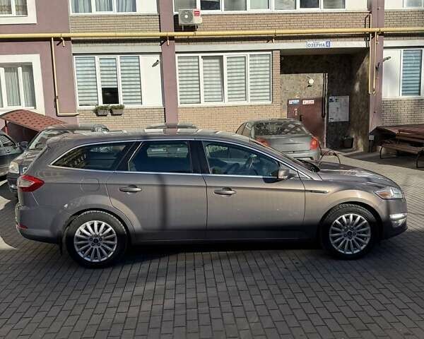 Серый Форд Мондео, объемом двигателя 2 л и пробегом 255 тыс. км за 7050 $, фото 4 на Automoto.ua