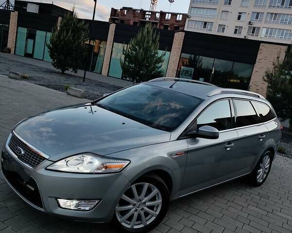 Серый Форд Мондео, объемом двигателя 2 л и пробегом 219 тыс. км за 7000 $, фото 2 на Automoto.ua