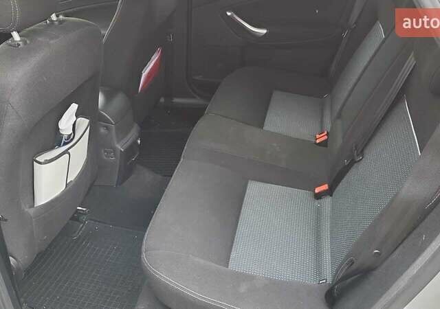 Серый Форд Мондео, объемом двигателя 1.6 л и пробегом 253 тыс. км за 3150 $, фото 2 на Automoto.ua