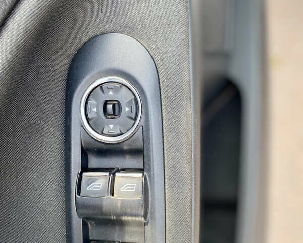 Форд Мондео 2011 в Чернигове на Automoto.ua Серый Форд Мондео, объемом двигателя 1.6 л и пробегом 347 тыс. км за 6500 $, фото 9 на Automoto.ua