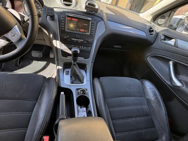 Серый Форд Мондео, объемом двигателя 2 л и пробегом 310 тыс. км за 7200 $, фото 18 на Automoto.ua