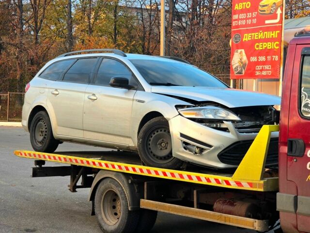 Сірий Форд Мондео, об'ємом двигуна 1.6 л та пробігом 150 тис. км за 2300 $, фото 7 на Automoto.ua