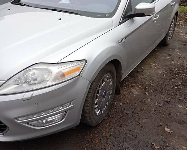 Сірий Форд Мондео, об'ємом двигуна 2 л та пробігом 220 тис. км за 9700 $, фото 3 на Automoto.ua