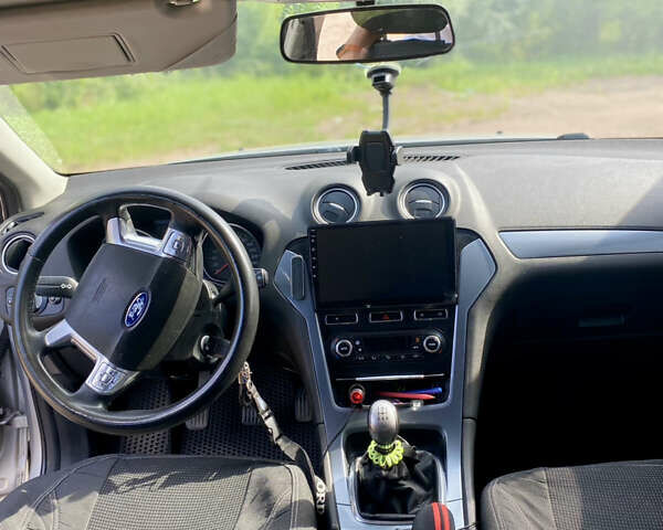 Форд Мондео 2011 в Чернигове на Automoto.ua Серый Форд Мондео, объемом двигателя 1.6 л и пробегом 347 тыс. км за 6500 $, фото 12 на Automoto.ua