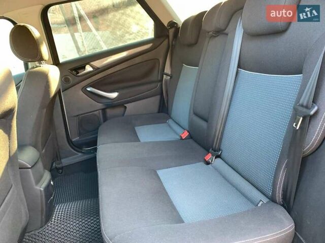 Серый Форд Мондео, объемом двигателя 1.6 л и пробегом 227 тыс. км за 8490 $, фото 25 на Automoto.ua