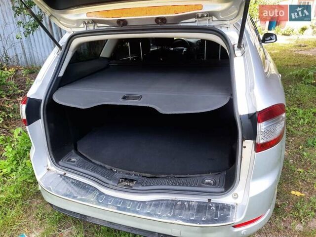 Серый Форд Мондео, объемом двигателя 2 л и пробегом 290 тыс. км за 7800 $, фото 9 на Automoto.ua