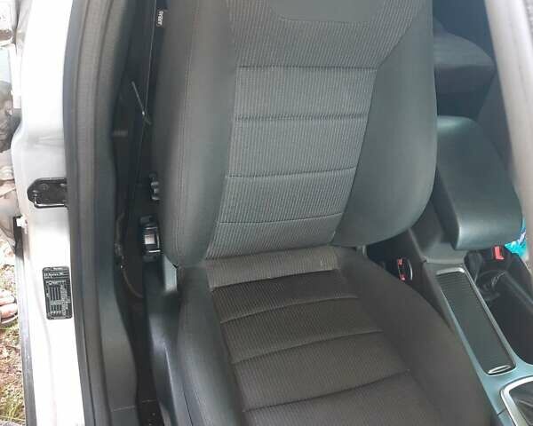 Серый Форд Мондео, объемом двигателя 2 л и пробегом 290 тыс. км за 7800 $, фото 12 на Automoto.ua