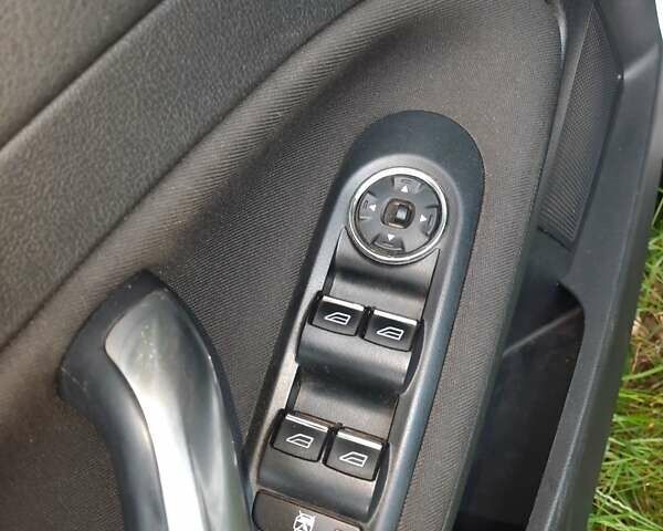 Серый Форд Мондео, объемом двигателя 2 л и пробегом 290 тыс. км за 7800 $, фото 1 на Automoto.ua