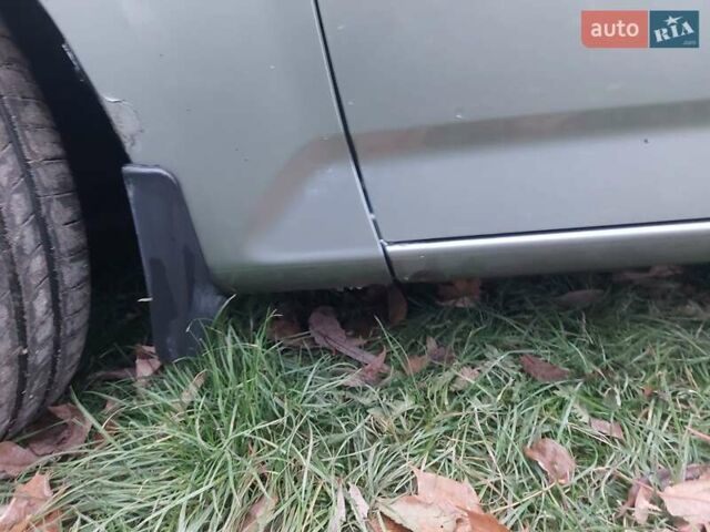 Сірий Форд Мондео, об'ємом двигуна 2.2 л та пробігом 272 тис. км за 7900 $, фото 2 на Automoto.ua