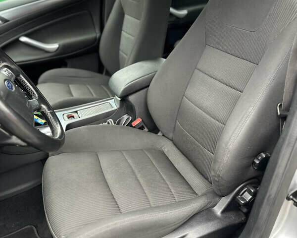 Серый Форд Мондео, объемом двигателя 2 л и пробегом 202 тыс. км за 6400 $, фото 16 на Automoto.ua