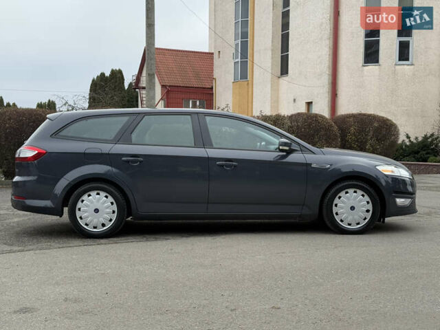 Серый Форд Мондео, объемом двигателя 1.6 л и пробегом 235 тыс. км за 7600 $, фото 7 на Automoto.ua