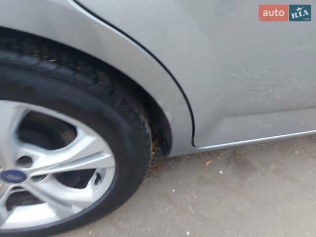 Сірий Форд Мондео, об'ємом двигуна 2.2 л та пробігом 272 тис. км за 7900 $, фото 4 на Automoto.ua