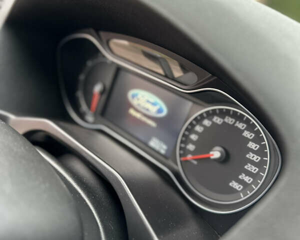 Серый Форд Мондео, объемом двигателя 2 л и пробегом 202 тыс. км за 6400 $, фото 12 на Automoto.ua