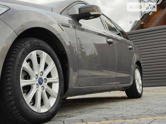 Серый Форд Мондео, объемом двигателя 1.6 л и пробегом 197 тыс. км за 9049 $, фото 232 на Automoto.ua