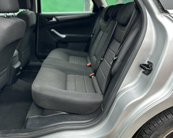 Серый Форд Мондео, объемом двигателя 2 л и пробегом 202 тыс. км за 6400 $, фото 17 на Automoto.ua