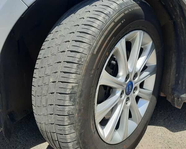 Серый Форд Мондео, объемом двигателя 2 л и пробегом 290 тыс. км за 7800 $, фото 4 на Automoto.ua