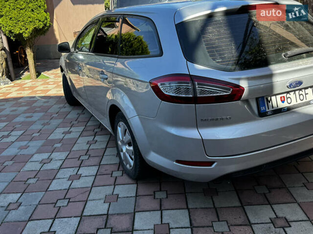 Серый Форд Мондео, объемом двигателя 1.6 л и пробегом 287 тыс. км за 4000 $, фото 3 на Automoto.ua
