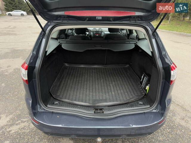 Серый Форд Мондео, объемом двигателя 1.6 л и пробегом 235 тыс. км за 7600 $, фото 26 на Automoto.ua