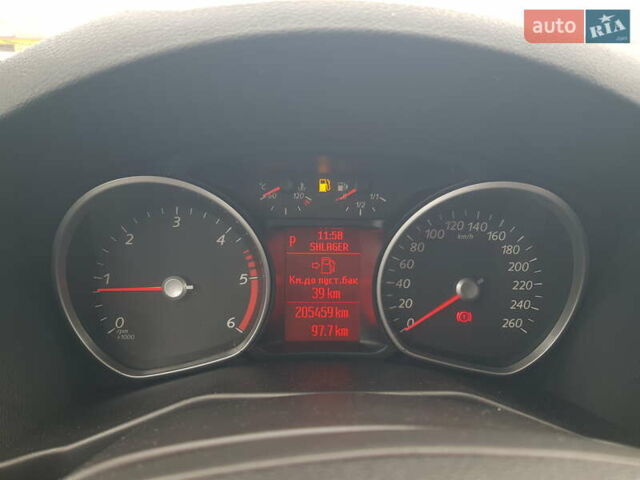 Сірий Форд Мондео, об'ємом двигуна 2 л та пробігом 205 тис. км за 8900 $, фото 17 на Automoto.ua
