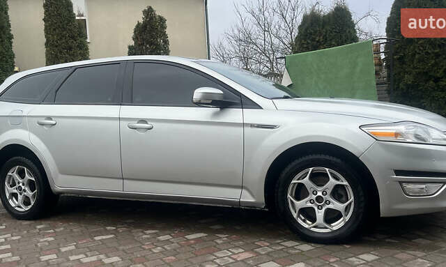 Сірий Форд Мондео, об'ємом двигуна 2 л та пробігом 218 тис. км за 6799 $, фото 16 на Automoto.ua