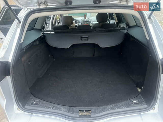 Сірий Форд Мондео, об'ємом двигуна 2 л та пробігом 218 тис. км за 6799 $, фото 41 на Automoto.ua