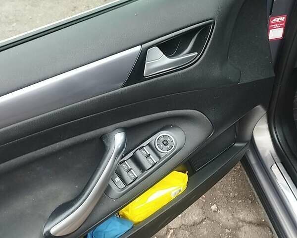 Серый Форд Мондео, объемом двигателя 2 л и пробегом 215 тыс. км за 5895 $, фото 12 на Automoto.ua