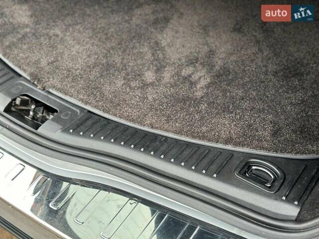 Серый Форд Мондео, объемом двигателя 2 л и пробегом 184 тыс. км за 10440 $, фото 23 на Automoto.ua