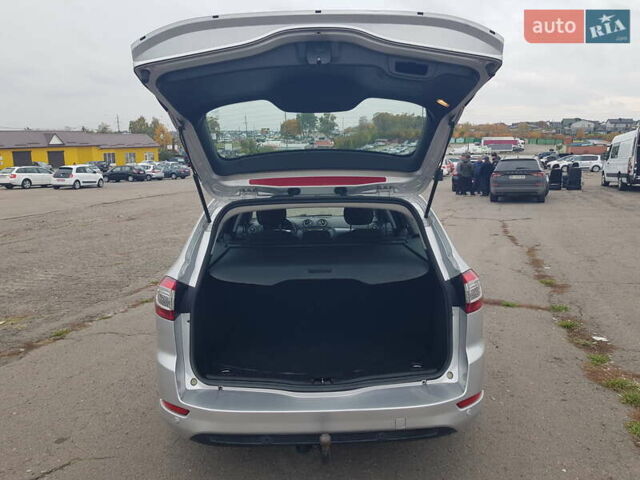 Сірий Форд Мондео, об'ємом двигуна 2 л та пробігом 205 тис. км за 8900 $, фото 28 на Automoto.ua