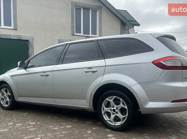 Сірий Форд Мондео, об'ємом двигуна 2 л та пробігом 218 тис. км за 6799 $, фото 34 на Automoto.ua