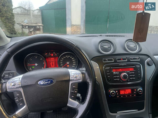 Сірий Форд Мондео, об'ємом двигуна 2 л та пробігом 218 тис. км за 6799 $, фото 55 на Automoto.ua