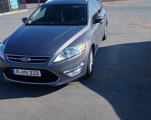 Серый Форд Мондео, объемом двигателя 2 л и пробегом 215 тыс. км за 5895 $, фото 25 на Automoto.ua