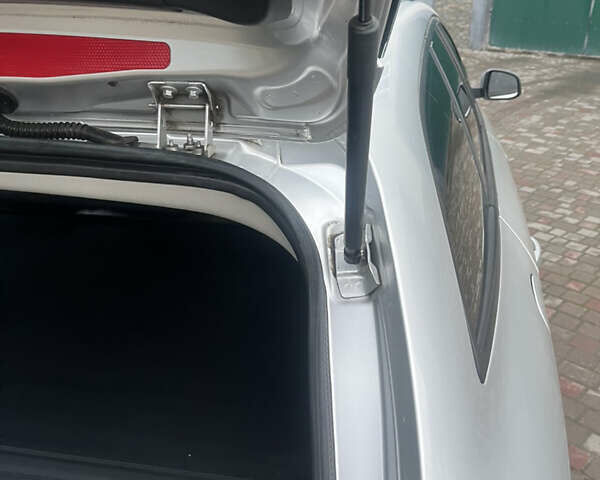 Сірий Форд Мондео, об'ємом двигуна 2 л та пробігом 218 тис. км за 6799 $, фото 43 на Automoto.ua