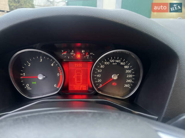 Сірий Форд Мондео, об'ємом двигуна 2 л та пробігом 218 тис. км за 6799 $, фото 56 на Automoto.ua