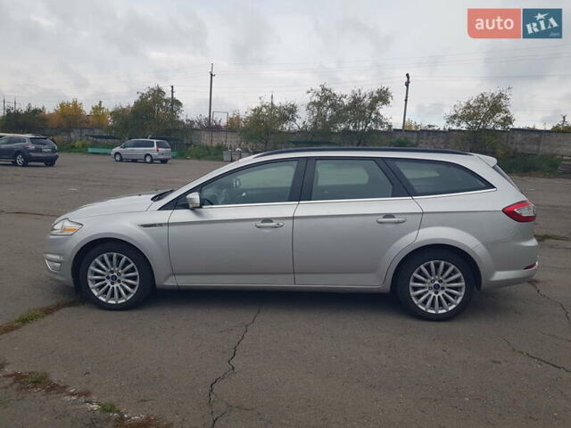 Сірий Форд Мондео, об'ємом двигуна 2 л та пробігом 205 тис. км за 8900 $, фото 11 на Automoto.ua