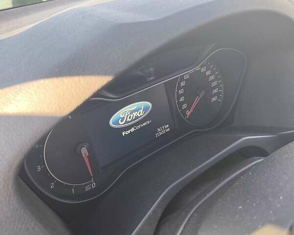 Серый Форд Мондео, объемом двигателя 2 л и пробегом 215 тыс. км за 5895 $, фото 1 на Automoto.ua