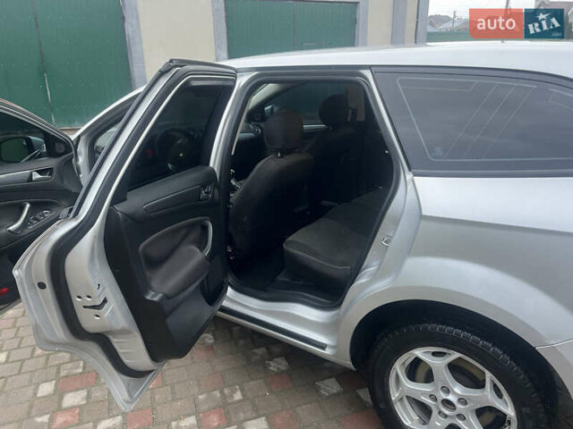 Сірий Форд Мондео, об'ємом двигуна 2 л та пробігом 218 тис. км за 6799 $, фото 39 на Automoto.ua