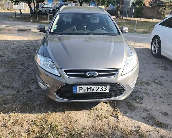 Серый Форд Мондео, объемом двигателя 2 л и пробегом 215 тыс. км за 5895 $, фото 4 на Automoto.ua