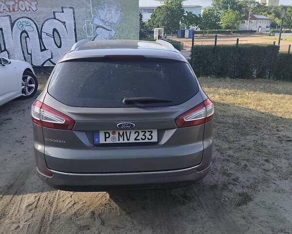 Серый Форд Мондео, объемом двигателя 2 л и пробегом 215 тыс. км за 5895 $, фото 34 на Automoto.ua