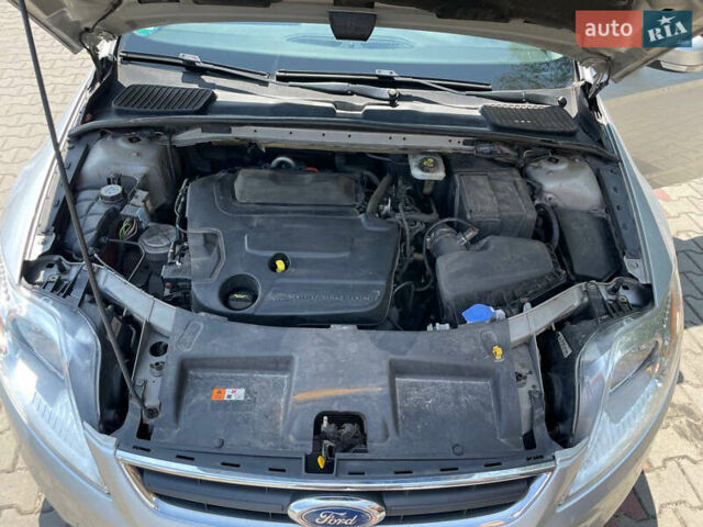 Серый Форд Мондео, объемом двигателя 2 л и пробегом 215 тыс. км за 10200 $, фото 9 на Automoto.ua