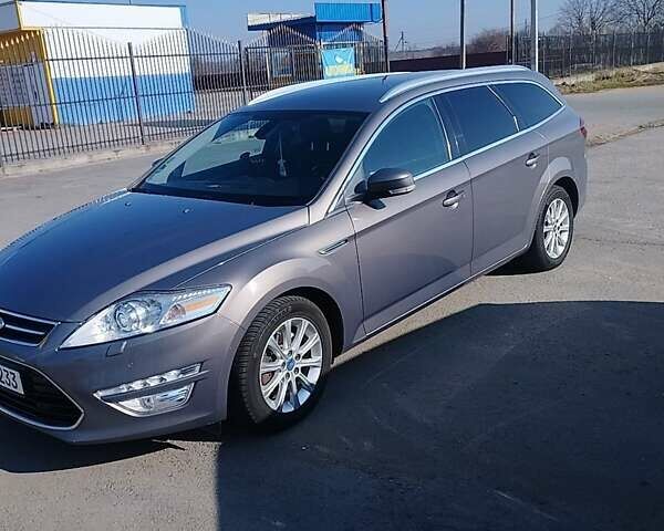 Серый Форд Мондео, объемом двигателя 2 л и пробегом 215 тыс. км за 5895 $, фото 8 на Automoto.ua