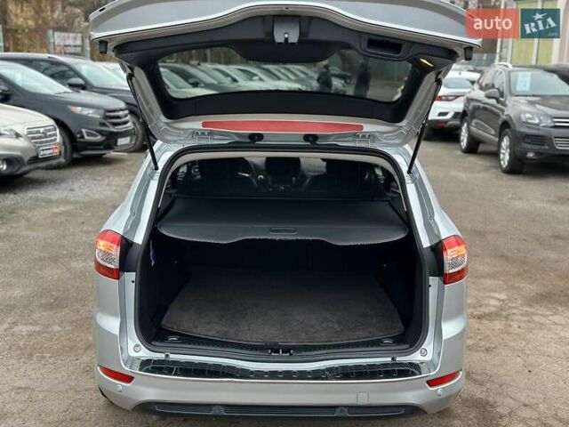 Серый Форд Мондео, объемом двигателя 2 л и пробегом 184 тыс. км за 10440 $, фото 20 на Automoto.ua