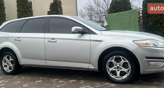 Сірий Форд Мондео, об'ємом двигуна 2 л та пробігом 218 тис. км за 6799 $, фото 15 на Automoto.ua