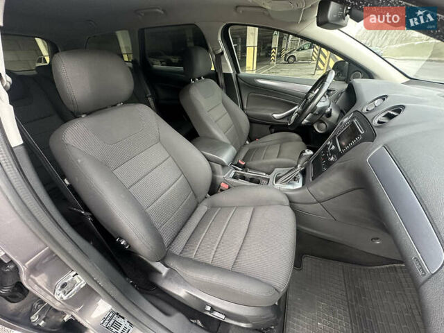 Серый Форд Мондео, объемом двигателя 2 л и пробегом 250 тыс. км за 7299 $, фото 37 на Automoto.ua