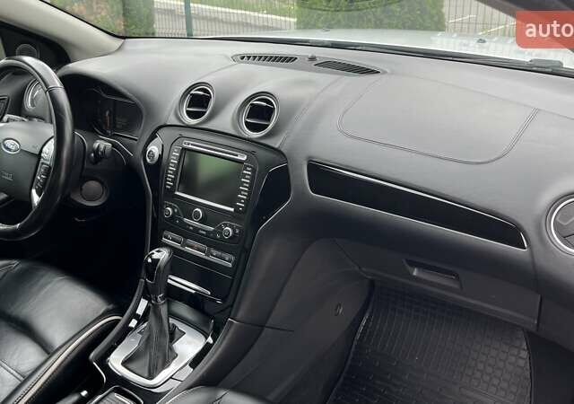 Сірий Форд Мондео, об'ємом двигуна 2 л та пробігом 216 тис. км за 10799 $, фото 35 на Automoto.ua