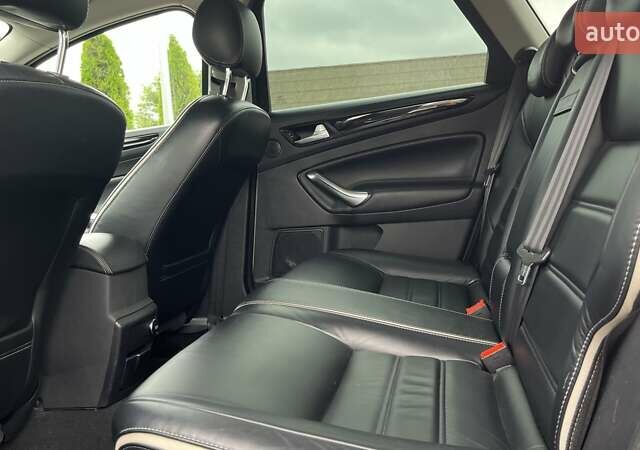 Сірий Форд Мондео, об'ємом двигуна 2 л та пробігом 216 тис. км за 10799 $, фото 44 на Automoto.ua