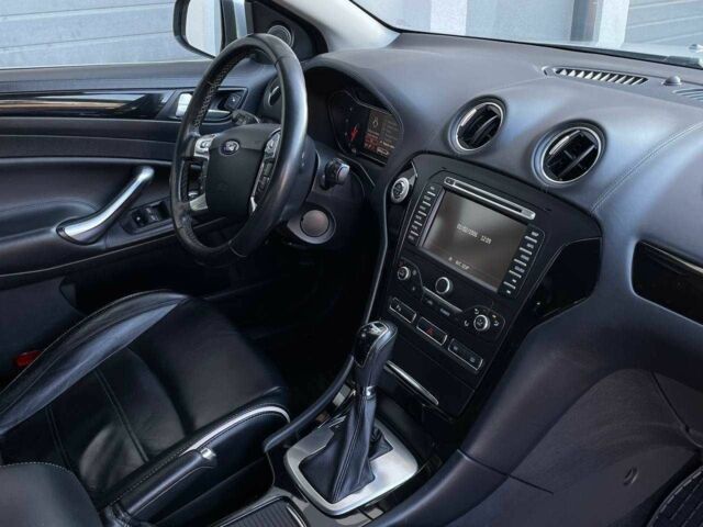 Серый Форд Мондео, объемом двигателя 2 л и пробегом 216 тыс. км за 10799 $, фото 20 на Automoto.ua