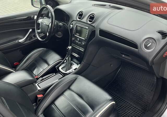 Сірий Форд Мондео, об'ємом двигуна 2 л та пробігом 216 тис. км за 10799 $, фото 34 на Automoto.ua