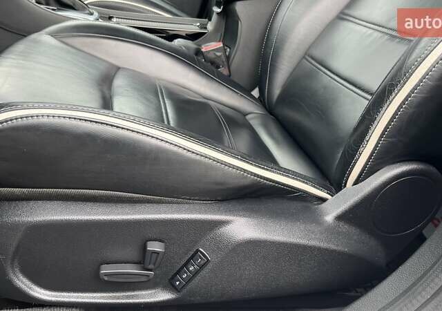 Сірий Форд Мондео, об'ємом двигуна 2 л та пробігом 216 тис. км за 10799 $, фото 29 на Automoto.ua