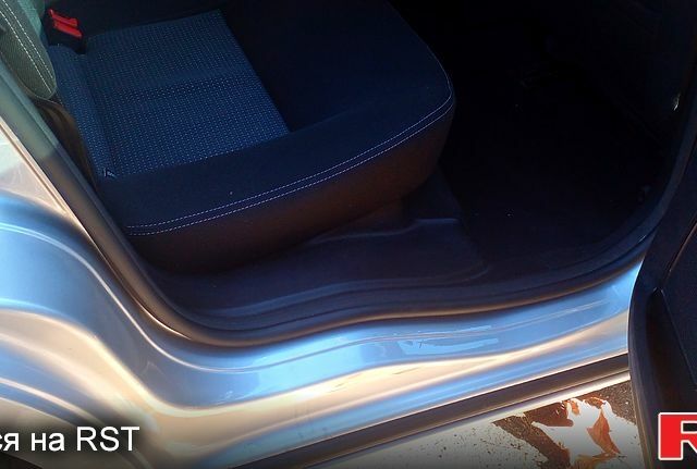 Серый Форд Мондео, объемом двигателя 2 л и пробегом 188 тыс. км за 9000 $, фото 7 на Automoto.ua