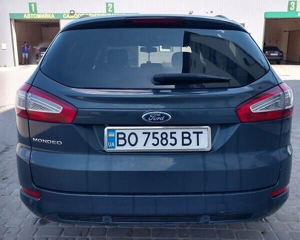 Сірий Форд Мондео, об'ємом двигуна 2 л та пробігом 235 тис. км за 9100 $, фото 1 на Automoto.ua